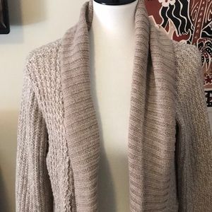 🐻 Cute and Cozy Cardigan! 🐻